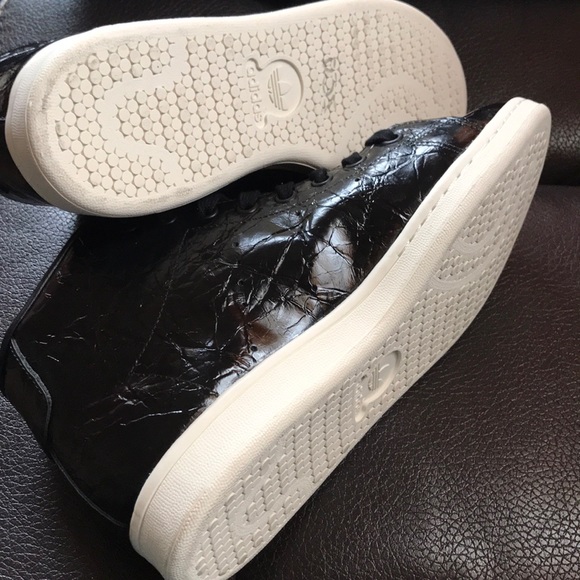 NWOB Adidas Black High Top Sneakers - Picture 6 of 7